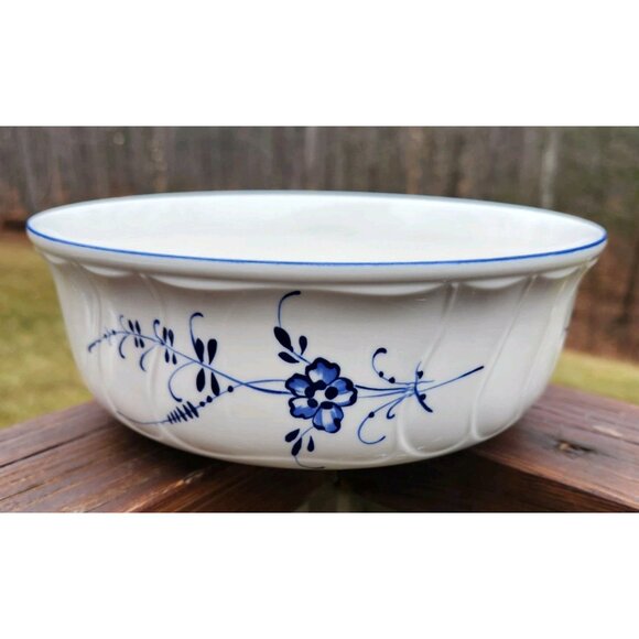 Villeroy & Boch Other - Villeroy & Boch Vieux Luxembourg Round Vegetable Serving Bowl Blue Floral 8"